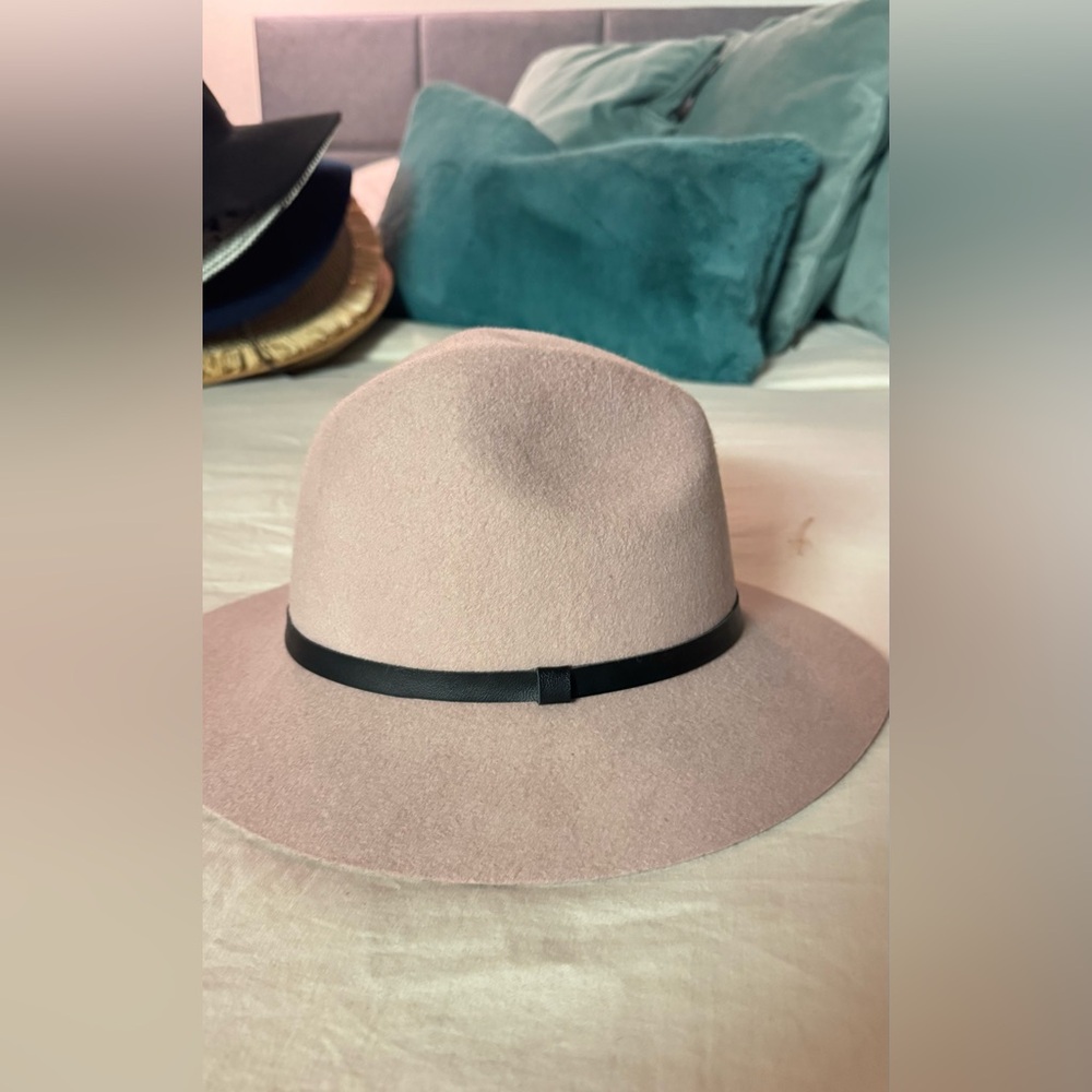 Elegant Soft Wool Tan Fedora Hat